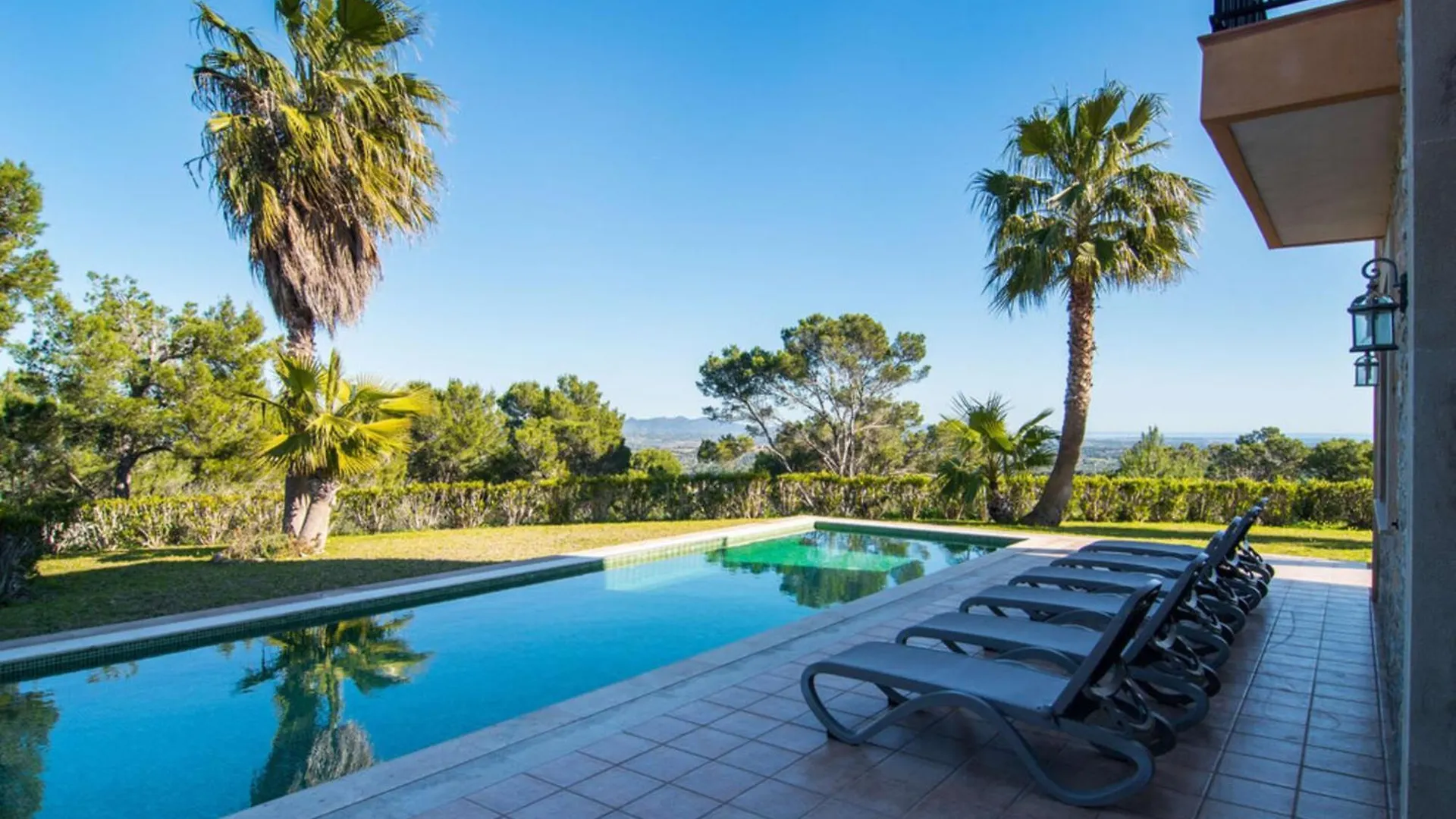 Dues Villa Manacor  Spain