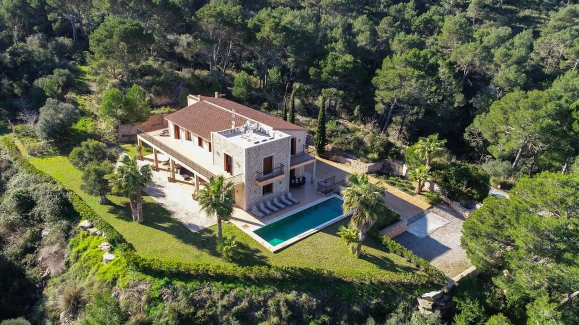 Dues Villa Manacor  Spain
