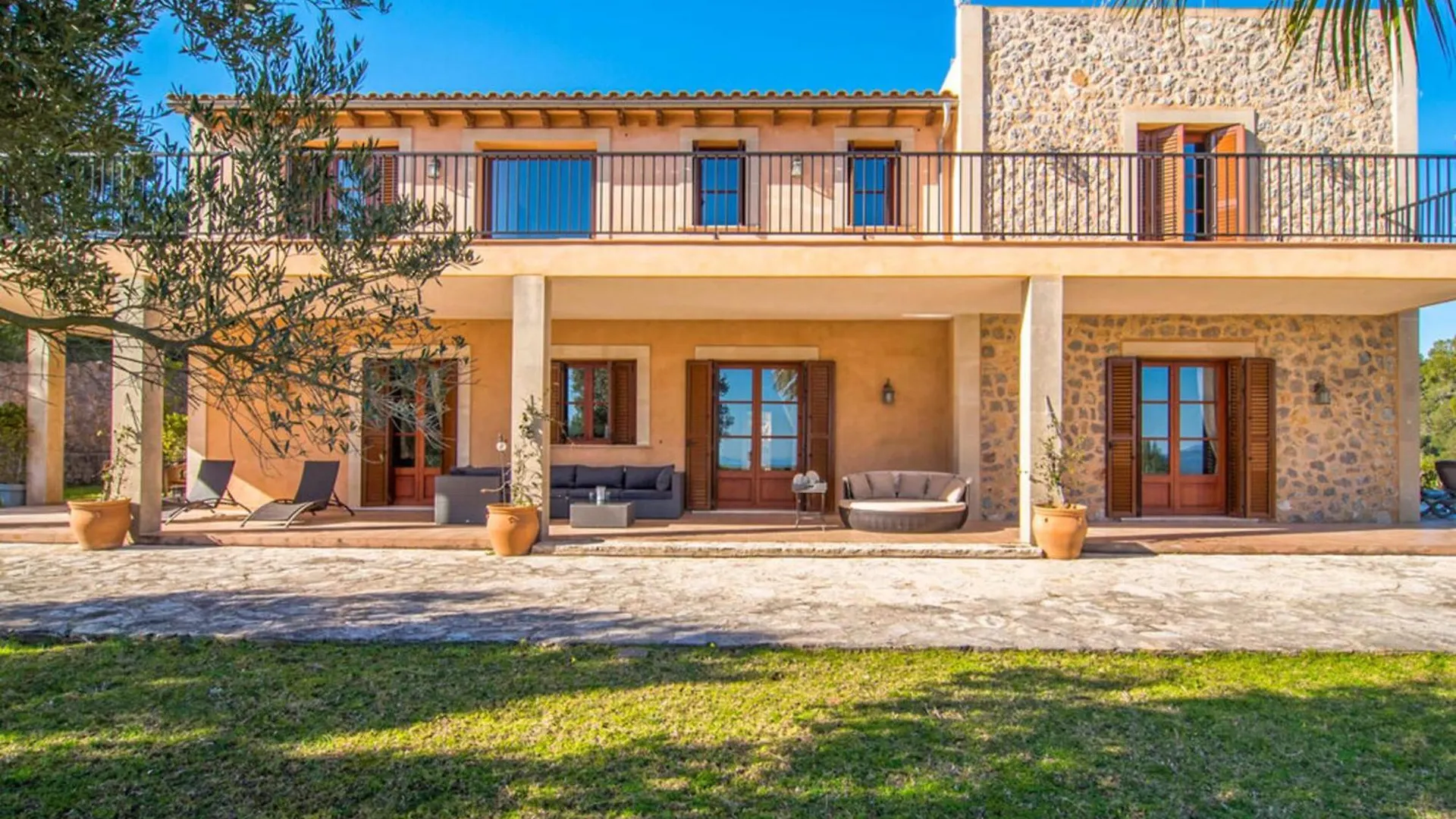 Dues Villa Manacor   Manacor (Mallorca)